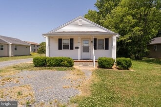 Building Photo - 30704 Hampden Ave