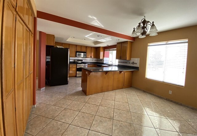 Building Photo - 3913 Stanford Dr