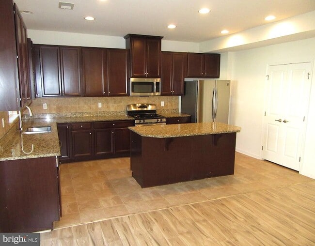 Foto del edificio - 1273 Madison Ln