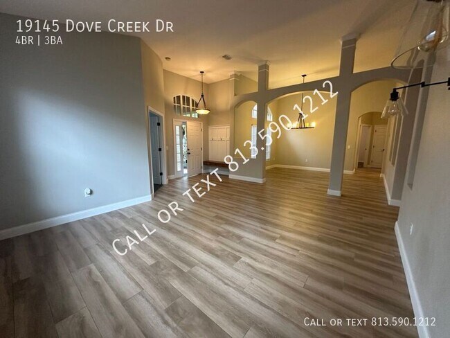 Foto del edificio - 19145 Dove Creek Dr