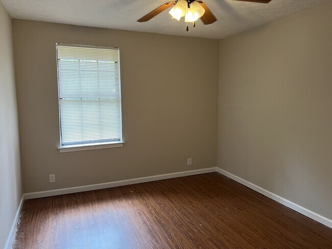 Foto del edificio - 2354 Cooper Terrace