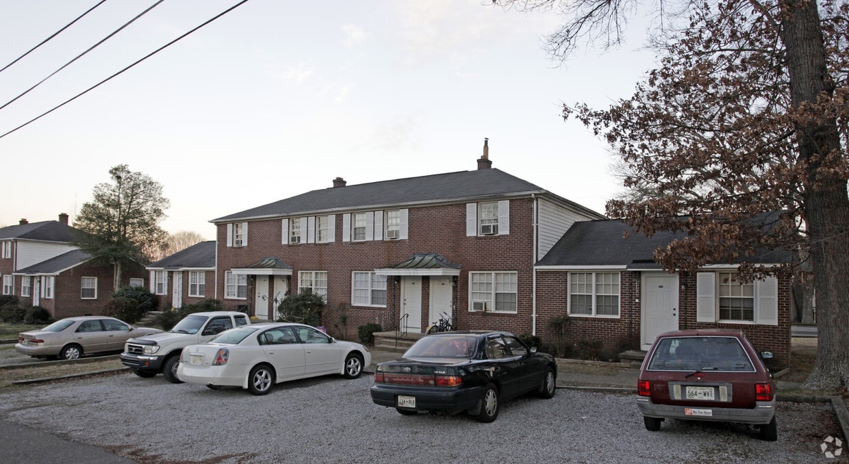 Primary Photo - Fairmont Heights Apartments