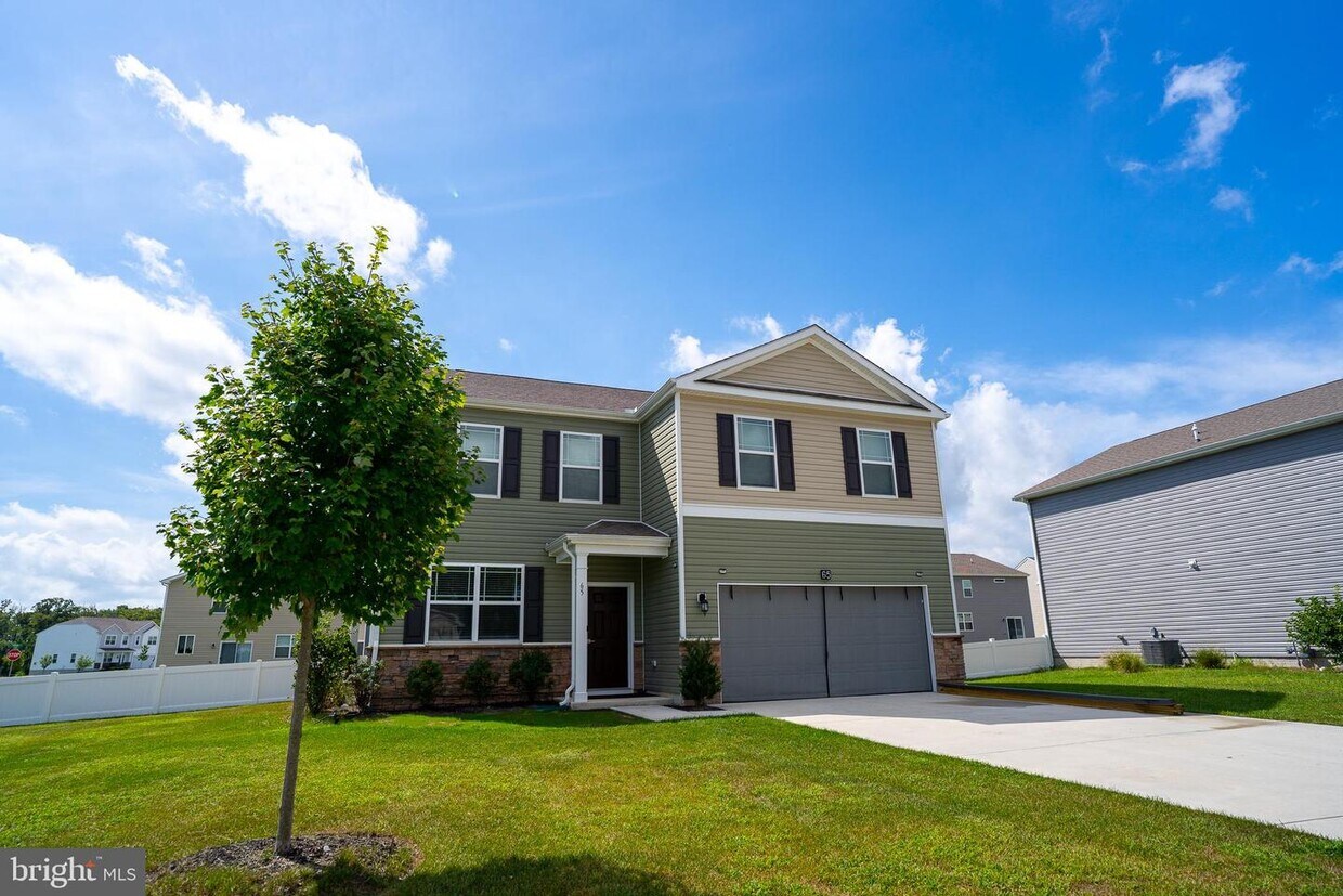 Primary Photo - 65 N Marshview Terrace