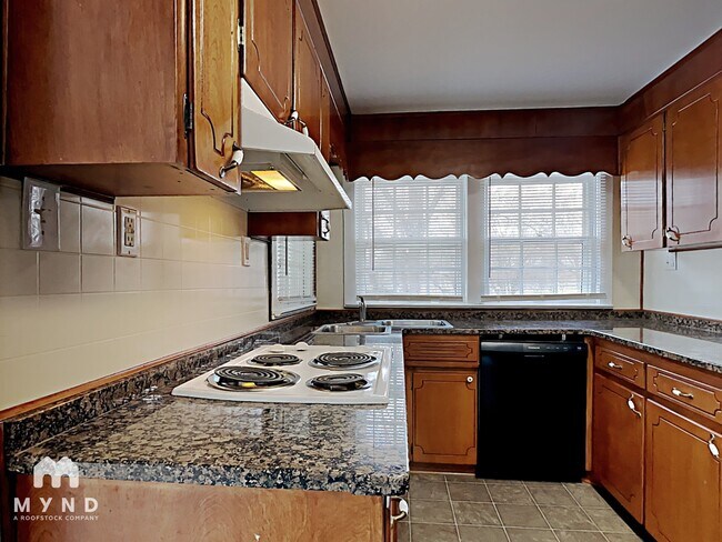 Foto del edificio - 1222 Eastern Valley Rd