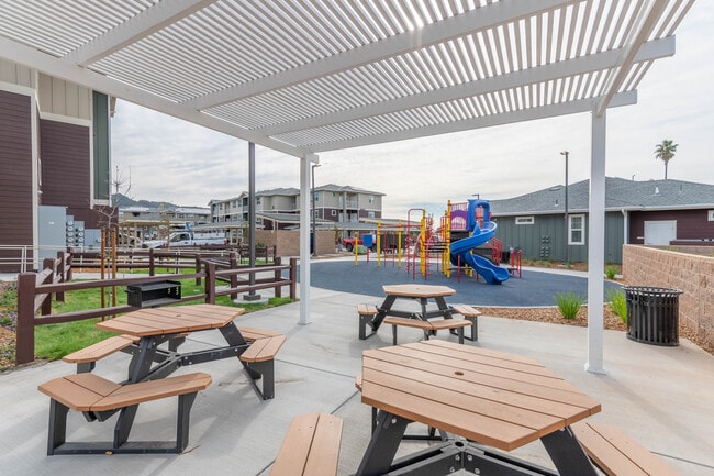 Building Photo - Cedar Grove Apartments