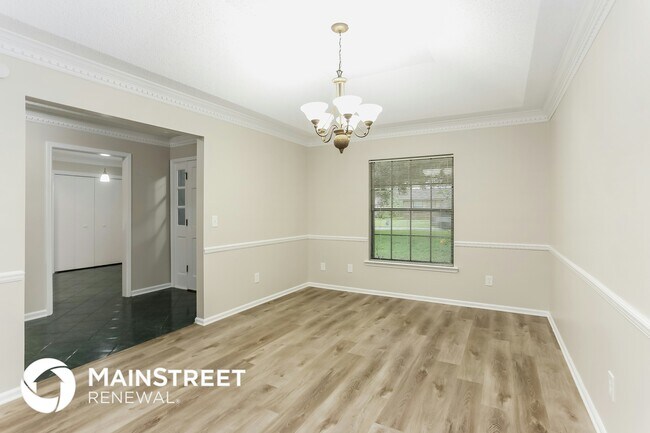 Foto del edificio - 533 Majestic Wood Dr