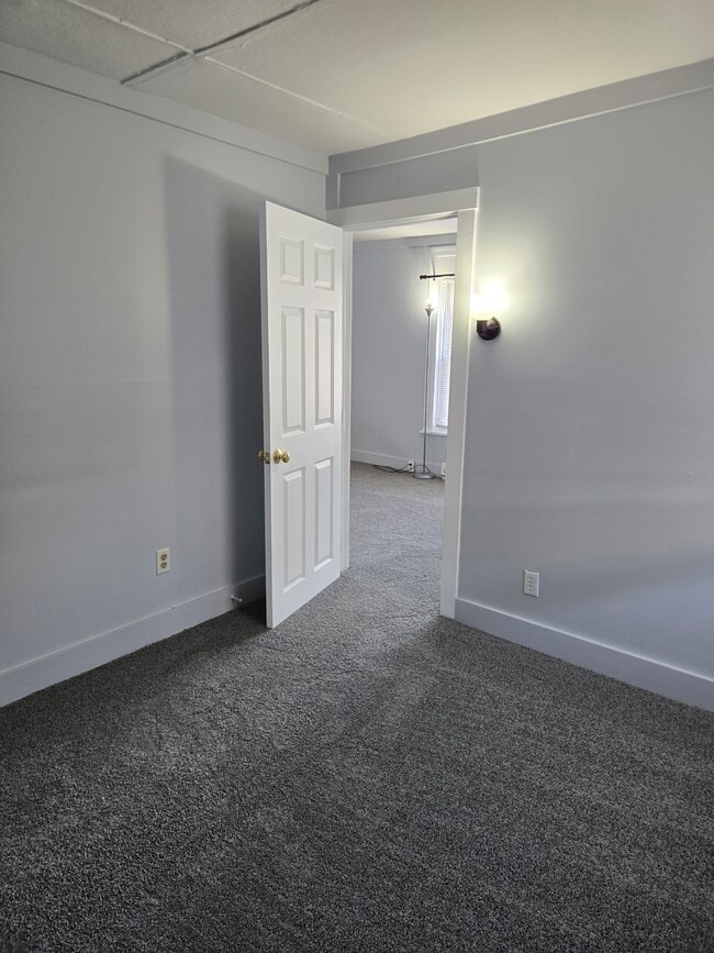 Building Photo - 354 Cherry St