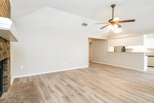 Foto del edificio - 2408 Havenwood Dr
