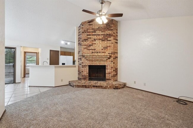 Building Photo - 2621 Garrettson Dr