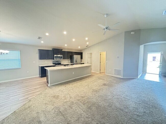 Building Photo - 8012 Brookeshire Dr