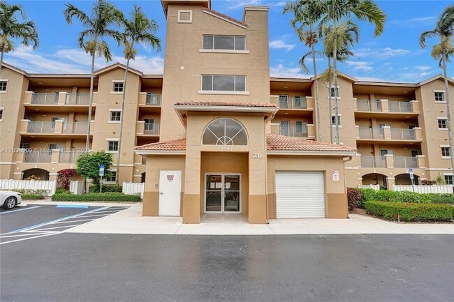 Building Photo - 12547 Imperial Isle Dr