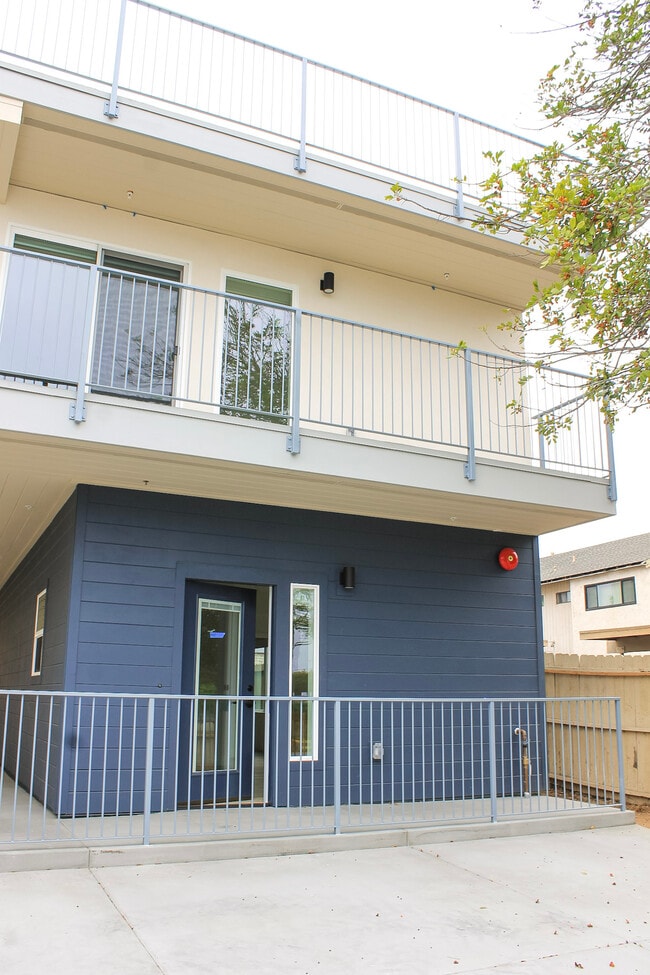 Building Photo - The Mayer @PB