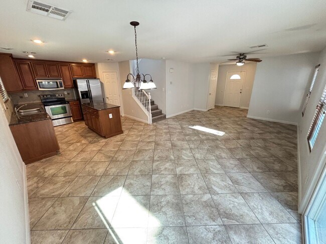 Foto del edificio - Charming 3 Bedroom, 3 Bathroom, 2-Story Ho...