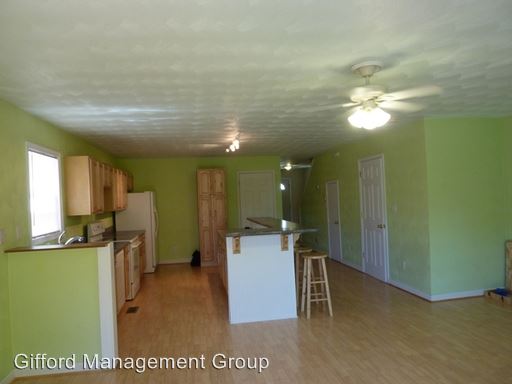 Building Photo - 304 W 28th St