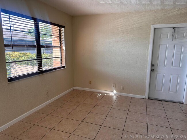Foto del edificio - 50 NW 8th Ave