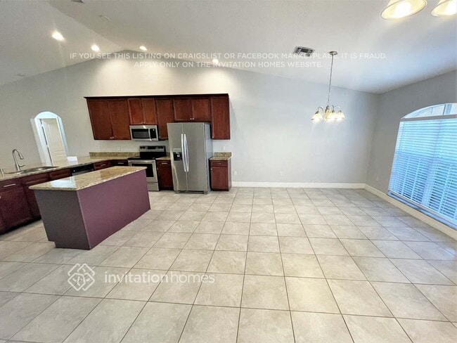 Building Photo - 23283 Mulligan Ave