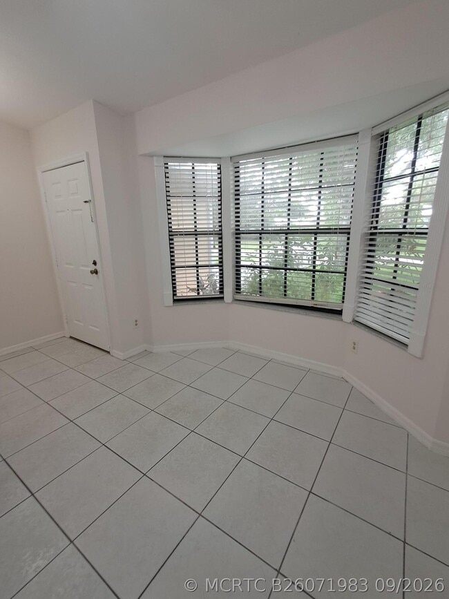 Foto del edificio - 1880 SW Bradway Ln