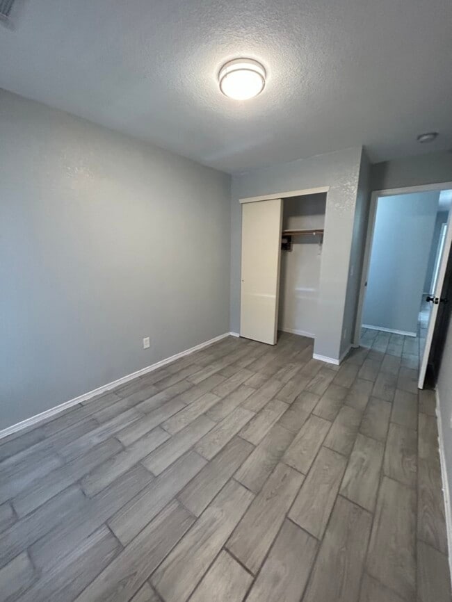 Building Photo - 12732 Roberto Nunez Ln
