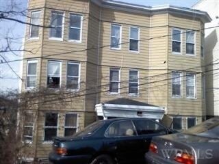 Primary Photo - 31-33 Riverview Pl