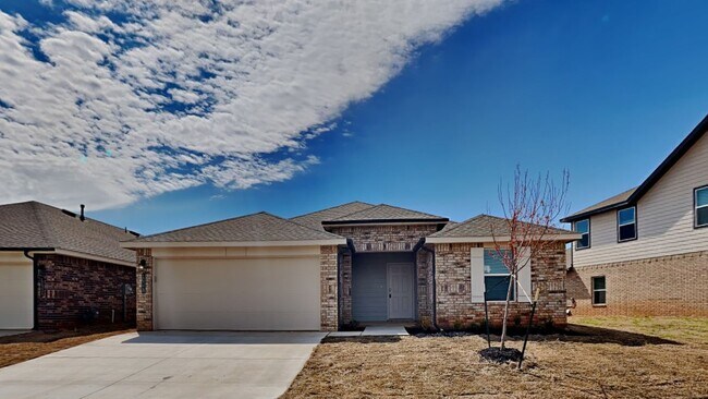 Foto del edificio - 3 Bedroom 2 Bath Home in Yukon Schools with a Storm Shelter