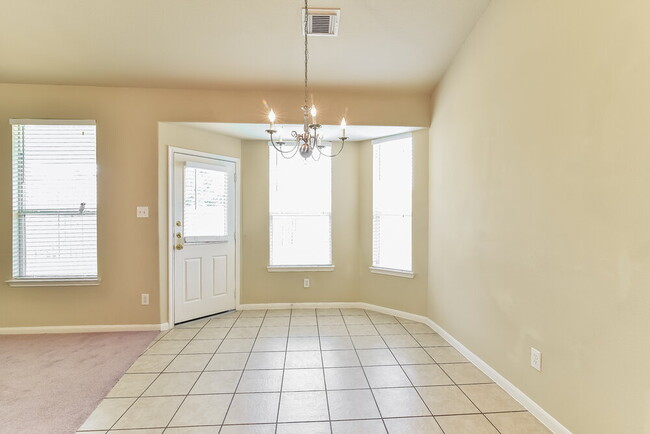 Building Photo - 5915 Ranch Riata Ct