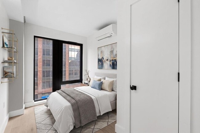 Building Photo - 60 W 125th St