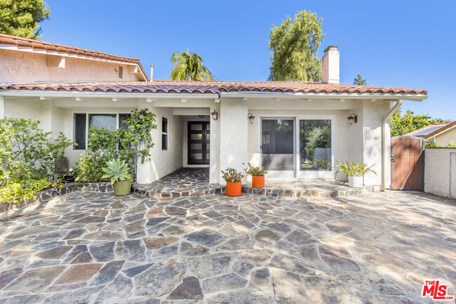 Building Photo - 26521 Academy Dr