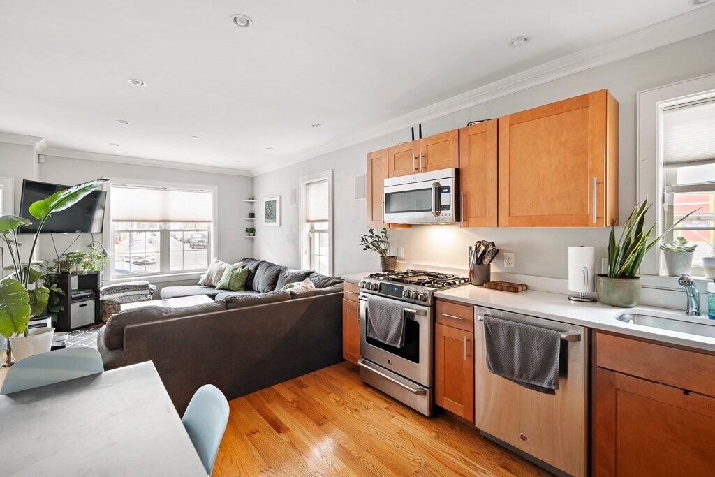 Primary Photo - 101 D St