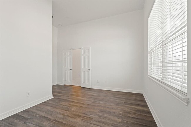 Foto del edificio - 9003 Creeks Gate Ct