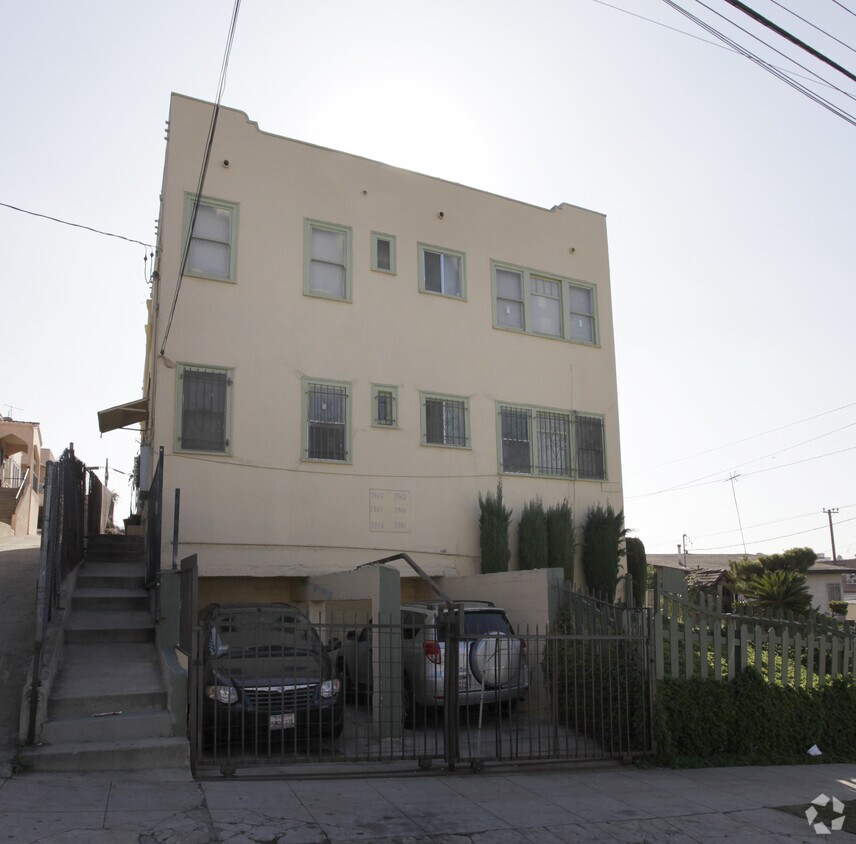 Building Photo - 3942 Marathon St