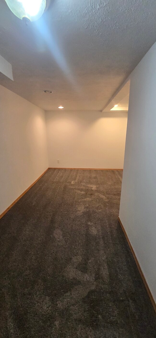Building Photo - 4217 S 49th St