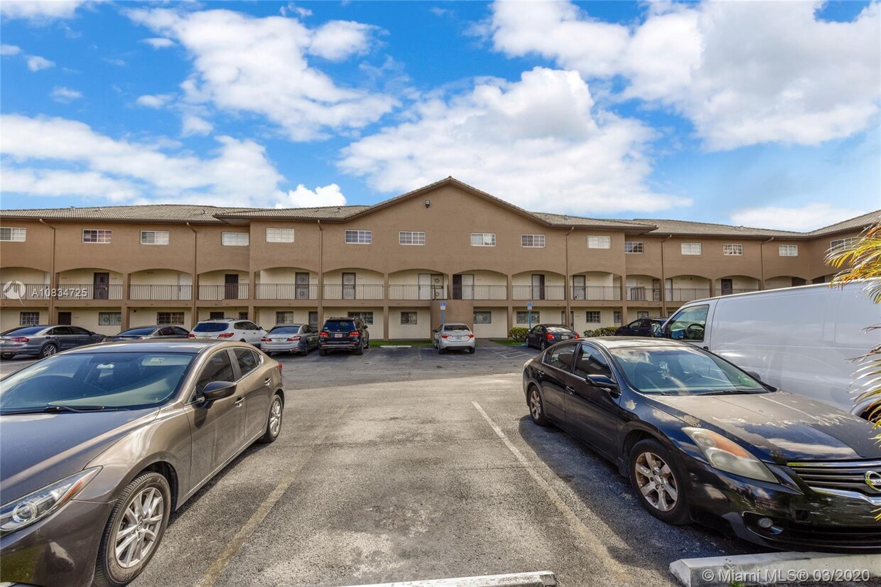 Primary Photo - 8851 NW 119th St