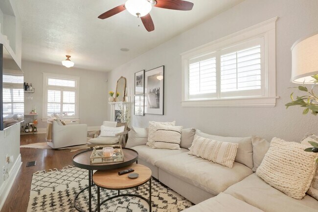 Foto del edificio - Charming 2BR House in Wash Park