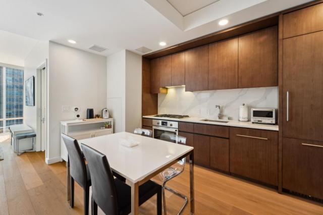 Building Photo - 1 bedroom in Seattle WA 98101