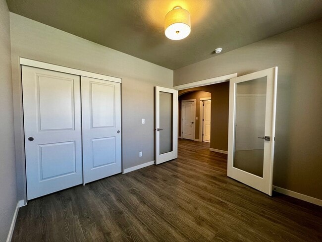 Building Photo - Non-Refundable & Security Deposit Total: $2950.00