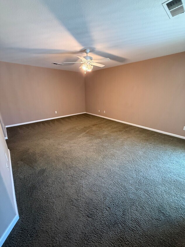 Building Photo - 38778 Goldenrod Ln