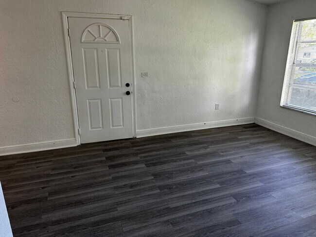Foto del edificio - 3150 NW 3rd St