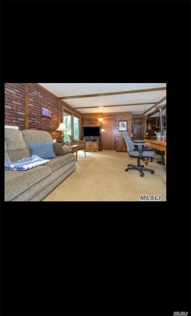 Building Photo - 261 Bow Dr