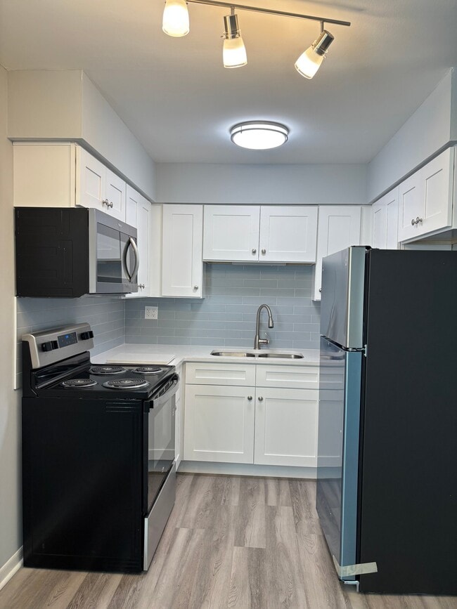 Photo - 7232 Randolph St Apartment