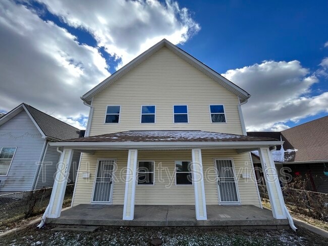 Building Photo - 1733 Lambert St