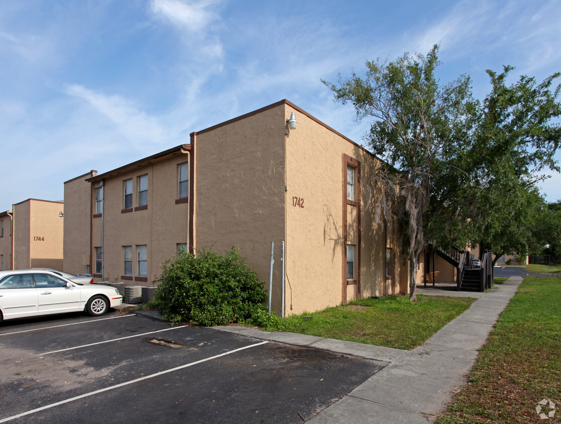 Primary Photo - Bordeaux Apartments