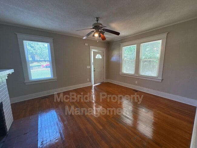 Building Photo - 1110 Troupe St