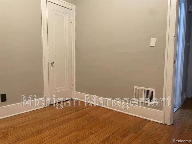 Foto del edificio - 14567 Mettetal St
