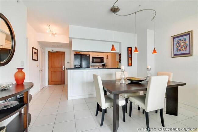 Foto del edificio - 347 N New River Dr E