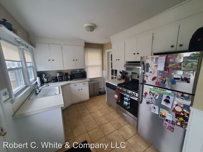 Building Photo - 3 br, 2 bath House - 13 Bernardino Ave