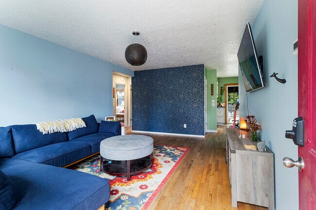 Foto del edificio - 8828 N Hodge Ave