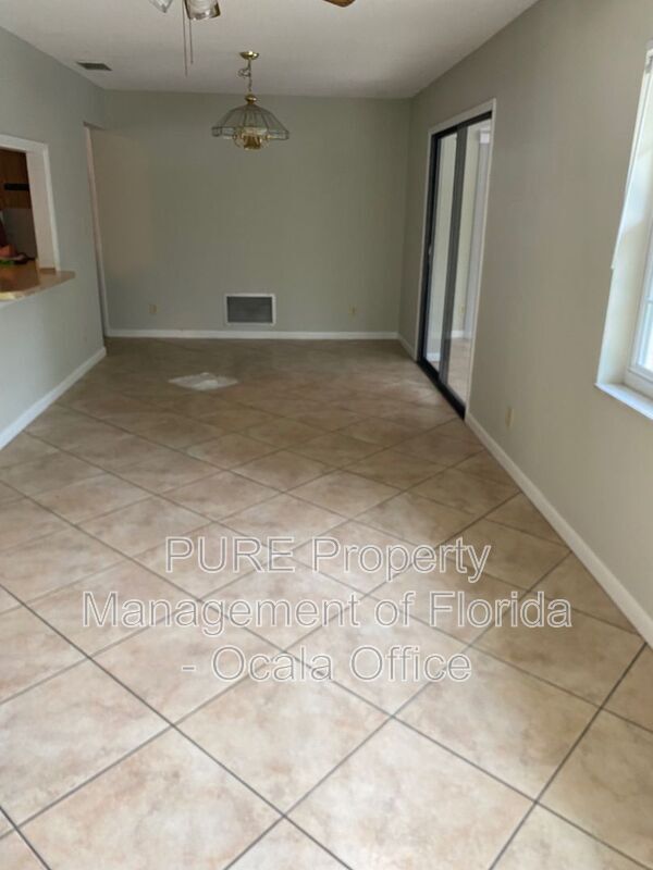 Foto del edificio - 7 Spring Lake Pl