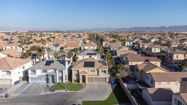 Building Photo - 7898 Spindrift Cove St