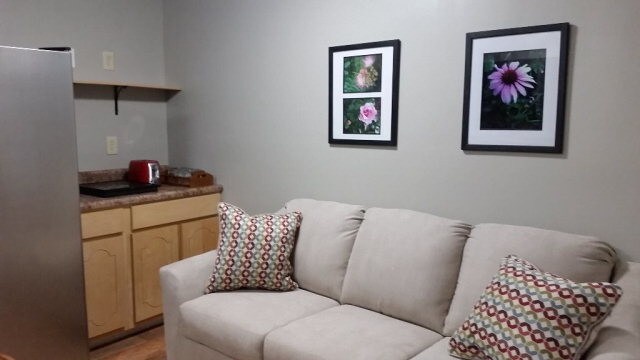 Building Photo - 335 Glenora Dr