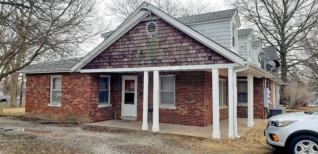 Building Photo - 1308 Caseyville Ave